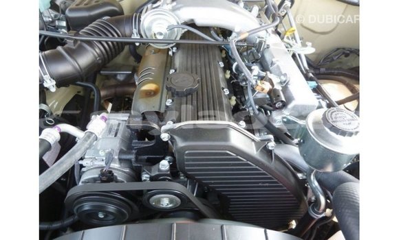 Acheter Import Voiture Toyota Land Cruiser Beige à Import - Dubai, Attapeu Province Acheter Import Voiture Toyota Land Cruiser Beige à Import - Dubai, Attapeu Province