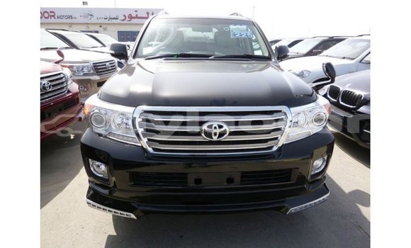 Acheter Import Voiture Toyota Land Cruiser Noir à Import - Dubai, Attapeu Province Acheter Import Voiture Toyota Land Cruiser Noir à Import - Dubai, Attapeu Province