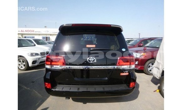 Acheter Import Voiture Toyota Land Cruiser Noir à Import - Dubai, Attapeu Province Acheter Import Voiture Toyota Land Cruiser Noir à Import - Dubai, Attapeu Province