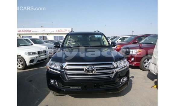 Acheter Import Voiture Toyota Land Cruiser Noir à Import - Dubai, Attapeu Province Acheter Import Voiture Toyota Land Cruiser Noir à Import - Dubai, Attapeu Province