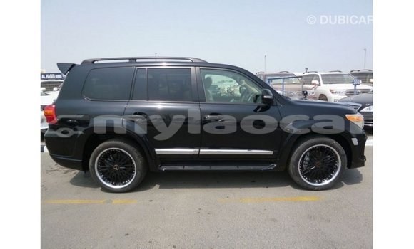Acheter Import Voiture Toyota Land Cruiser Noir à Import - Dubai, Attapeu Province Acheter Import Voiture Toyota Land Cruiser Noir à Import - Dubai, Attapeu Province
