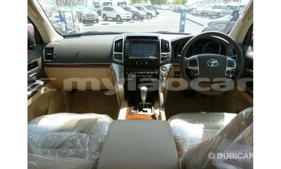 ຊື້ ການ ນຳ ເຂົ້າ Toyota Land Cruiser White ລົດ ໃນ Import - Dubai ໃນ Attapeu Province ຊື້ ການ ນຳ ເຂົ້າ Toyota Land Cruiser White ລົດ ໃນ Import - Dubai ໃນ Attapeu Province