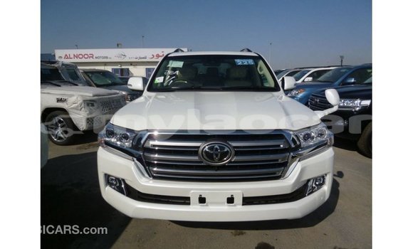 Buy Import Toyota Land Cruiser White Car in Import - Dubai in Attapeu Province Buy Import Toyota Land Cruiser White Car in Import - Dubai in Attapeu Province