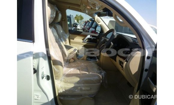 Buy Import Toyota Land Cruiser White Car in Import - Dubai in Attapeu Province Buy Import Toyota Land Cruiser White Car in Import - Dubai in Attapeu Province