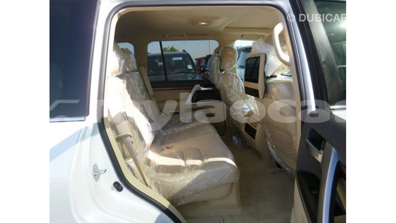 Big with watermark toyota land cruiser attapeu province import dubai 2972