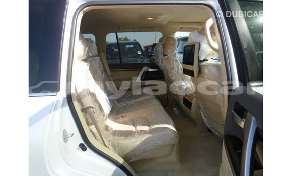 Buy Import Toyota Land Cruiser White Car in Import - Dubai in Attapeu Province Buy Import Toyota Land Cruiser White Car in Import - Dubai in Attapeu Province