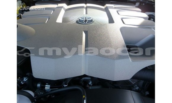 Buy Import Toyota Land Cruiser White Car in Import - Dubai in Attapeu Province Buy Import Toyota Land Cruiser White Car in Import - Dubai in Attapeu Province