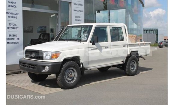Buy Import Toyota Land Cruiser White Car in Import - Dubai in Attapeu Province Buy Import Toyota Land Cruiser White Car in Import - Dubai in Attapeu Province
