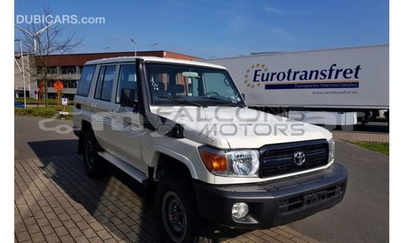 Buy Import Toyota Land Cruiser White Car in Import - Dubai in Attapeu Province Buy Import Toyota Land Cruiser White Car in Import - Dubai in Attapeu Province