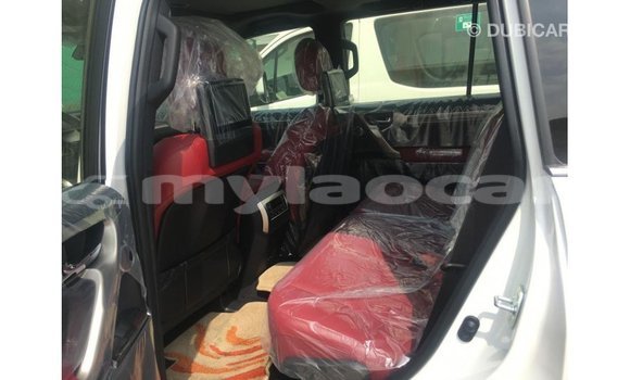 Buy Import Lexus GX White Car in Import - Dubai in Attapeu Province Buy Import Lexus GX White Car in Import - Dubai in Attapeu Province