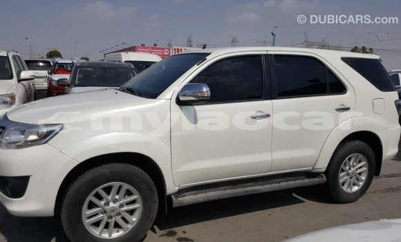 Buy Import Toyota Fortuner White Car in Import - Dubai in Attapeu Province Buy Import Toyota Fortuner White Car in Import - Dubai in Attapeu Province