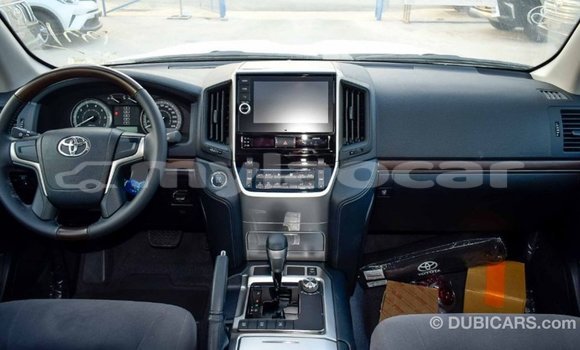 Buy Import Toyota Land Cruiser White Car in Import - Dubai in Attapeu Province Buy Import Toyota Land Cruiser White Car in Import - Dubai in Attapeu Province