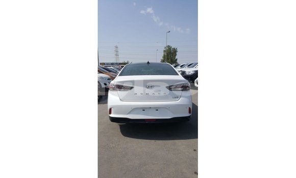 ຊື້ ການ ນຳ ເຂົ້າ Hyundai Sonata White ລົດ ໃນ Import - Dubai ໃນ Attapeu Province ຊື້ ການ ນຳ ເຂົ້າ Hyundai Sonata White ລົດ ໃນ Import - Dubai ໃນ Attapeu Province