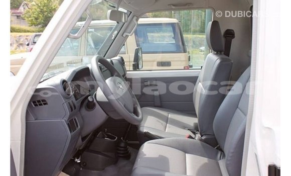 Buy Import Toyota Land Cruiser White Car in Import - Dubai in Attapeu Province Buy Import Toyota Land Cruiser White Car in Import - Dubai in Attapeu Province