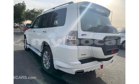 Buy Import Mitsubishi Pajero White Car in Import - Dubai in Attapeu Province Buy Import Mitsubishi Pajero White Car in Import - Dubai in Attapeu Province