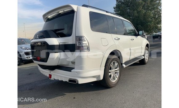 Buy Import Mitsubishi Pajero White Car in Import - Dubai in Attapeu Province Buy Import Mitsubishi Pajero White Car in Import - Dubai in Attapeu Province