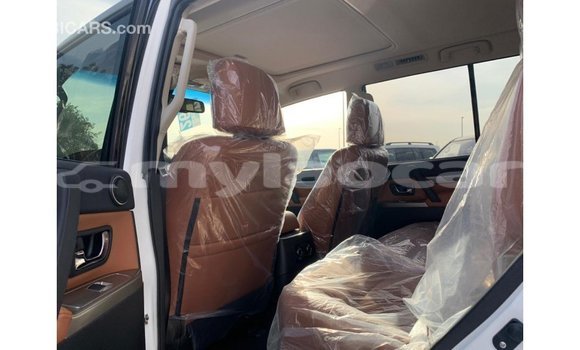 Buy Import Mitsubishi Pajero White Car in Import - Dubai in Attapeu Province Buy Import Mitsubishi Pajero White Car in Import - Dubai in Attapeu Province