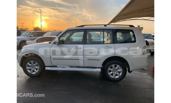 Buy Import Mitsubishi Pajero Black Car in Import - Dubai in Attapeu Province Buy Import Mitsubishi Pajero Black Car in Import - Dubai in Attapeu Province