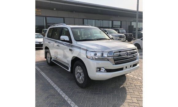 Buy Import Toyota Land Cruiser White Car in Import - Dubai in Attapeu Province Buy Import Toyota Land Cruiser White Car in Import - Dubai in Attapeu Province