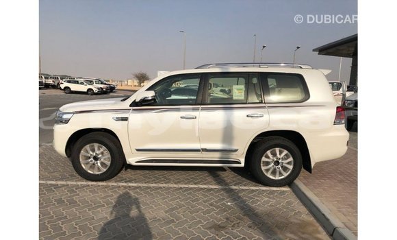 Buy Import Toyota Land Cruiser White Car in Import - Dubai in Attapeu Province Buy Import Toyota Land Cruiser White Car in Import - Dubai in Attapeu Province