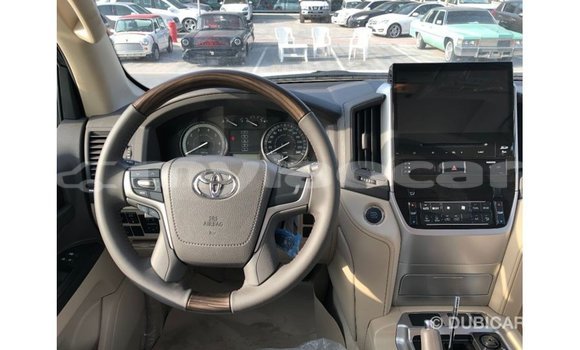 Buy Import Toyota Land Cruiser White Car in Import - Dubai in Attapeu Province Buy Import Toyota Land Cruiser White Car in Import - Dubai in Attapeu Province
