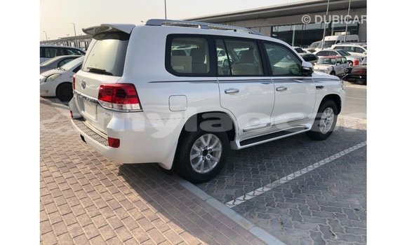 Buy Import Toyota Land Cruiser White Car in Import - Dubai in Attapeu Province Buy Import Toyota Land Cruiser White Car in Import - Dubai in Attapeu Province