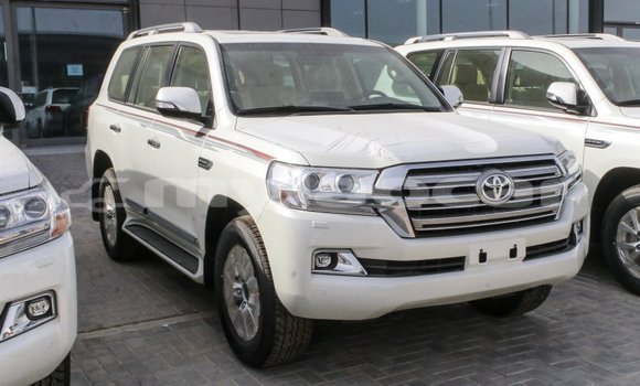 Buy Import Toyota Land Cruiser White Car in Import - Dubai in Attapeu Province Buy Import Toyota Land Cruiser White Car in Import - Dubai in Attapeu Province