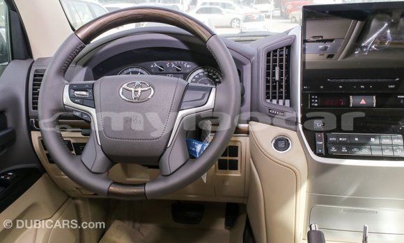 Buy Import Toyota Land Cruiser White Car in Import - Dubai in Attapeu Province Buy Import Toyota Land Cruiser White Car in Import - Dubai in Attapeu Province