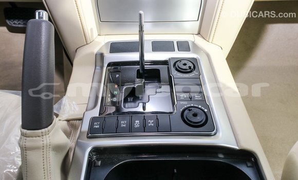 Buy Import Toyota Land Cruiser White Car in Import - Dubai in Attapeu Province Buy Import Toyota Land Cruiser White Car in Import - Dubai in Attapeu Province