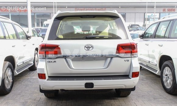 Buy Import Toyota Land Cruiser White Car in Import - Dubai in Attapeu Province Buy Import Toyota Land Cruiser White Car in Import - Dubai in Attapeu Province
