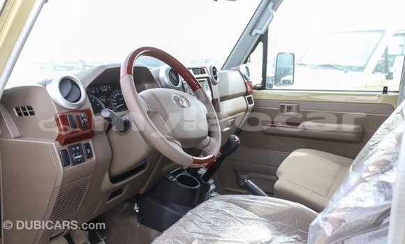 ຊື້ ການ ນຳ ເຂົ້າ Toyota Land Cruiser Beige ລົດ ໃນ Import - Dubai ໃນ Attapeu Province ຊື້ ການ ນຳ ເຂົ້າ Toyota Land Cruiser Beige ລົດ ໃນ Import - Dubai ໃນ Attapeu Province