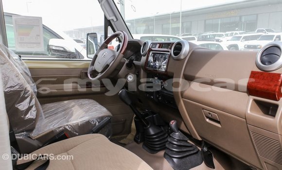 ຊື້ ການ ນຳ ເຂົ້າ Toyota Land Cruiser Beige ລົດ ໃນ Import - Dubai ໃນ Attapeu Province ຊື້ ການ ນຳ ເຂົ້າ Toyota Land Cruiser Beige ລົດ ໃນ Import - Dubai ໃນ Attapeu Province
