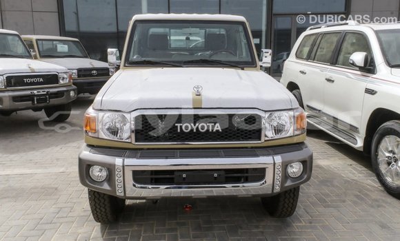 Buy Import Toyota Land Cruiser Beige Car in Import - Dubai in Attapeu Province Buy Import Toyota Land Cruiser Beige Car in Import - Dubai in Attapeu Province