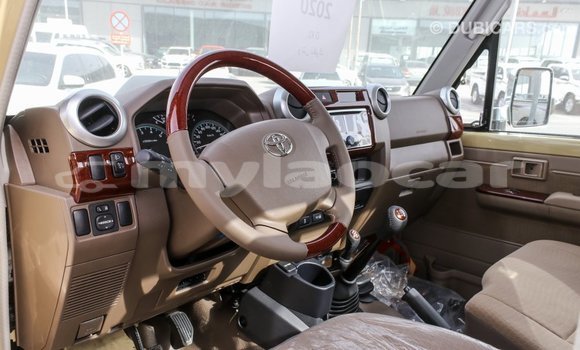 ຊື້ ການ ນຳ ເຂົ້າ Toyota Land Cruiser Beige ລົດ ໃນ Import - Dubai ໃນ Attapeu Province ຊື້ ການ ນຳ ເຂົ້າ Toyota Land Cruiser Beige ລົດ ໃນ Import - Dubai ໃນ Attapeu Province