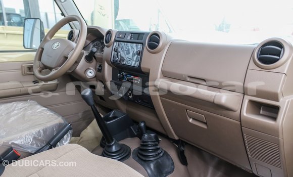 Buy Import Toyota Land Cruiser Beige Car in Import - Dubai in Attapeu Province Buy Import Toyota Land Cruiser Beige Car in Import - Dubai in Attapeu Province