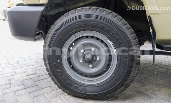 Buy Import Toyota Land Cruiser Beige Car in Import - Dubai in Attapeu Province Buy Import Toyota Land Cruiser Beige Car in Import - Dubai in Attapeu Province