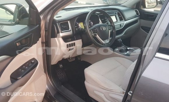 Buy Import Toyota Highlander Other Car in Import - Dubai in Attapeu Province Buy Import Toyota Highlander Other Car in Import - Dubai in Attapeu Province