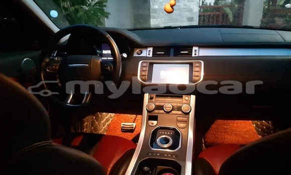 Buy Used Land Rover Range Rover White Car in Vientiane in Vientiane Province Buy Used Land Rover Range Rover White Car in Vientiane in Vientiane Province