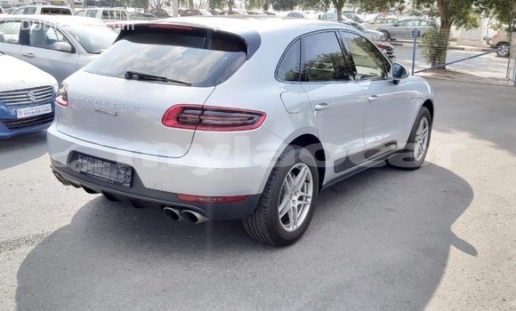 Buy Import Porsche Macan Other Car in Import - Dubai in Attapeu Province Buy Import Porsche Macan Other Car in Import - Dubai in Attapeu Province