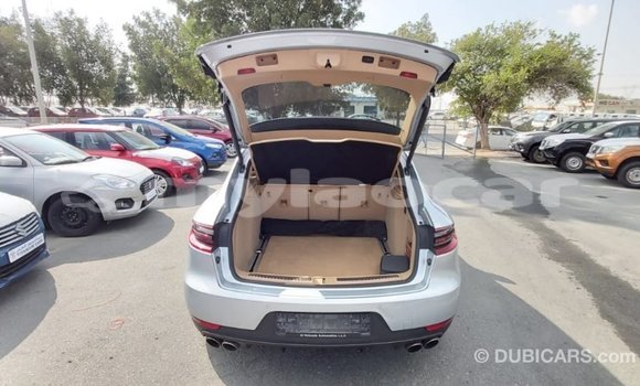 Buy Import Porsche Macan Other Car in Import - Dubai in Attapeu Province Buy Import Porsche Macan Other Car in Import - Dubai in Attapeu Province