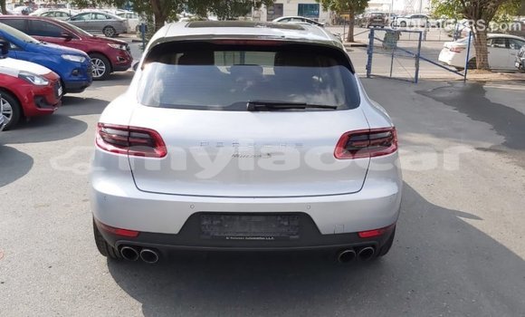Buy Import Porsche Macan Other Car in Import - Dubai in Attapeu Province Buy Import Porsche Macan Other Car in Import - Dubai in Attapeu Province