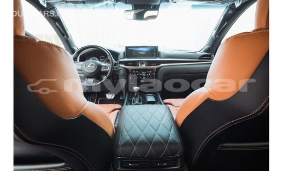 Acheter Import Voiture Lexus LX Noir à Import - Dubai, Attapeu Province Acheter Import Voiture Lexus LX Noir à Import - Dubai, Attapeu Province