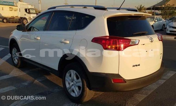 Buy Import Toyota RAV4 White Car in Import - Dubai in Attapeu Province Buy Import Toyota RAV4 White Car in Import - Dubai in Attapeu Province