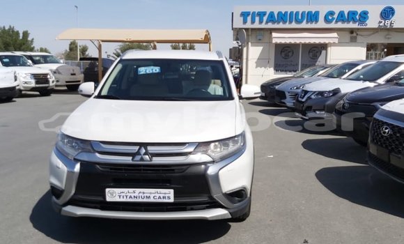 Buy Import Mitsubishi Outlander White Car in Import - Dubai in Attapeu Province Buy Import Mitsubishi Outlander White Car in Import - Dubai in Attapeu Province