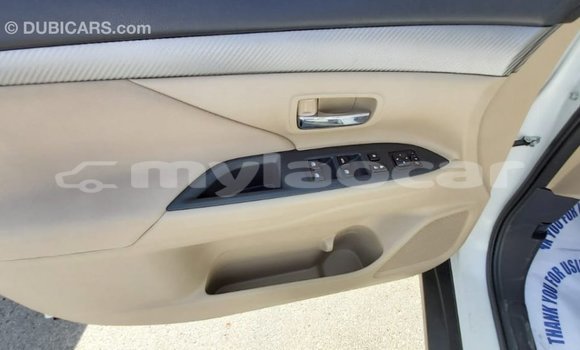 Buy Import Mitsubishi Outlander White Car in Import - Dubai in Attapeu Province Buy Import Mitsubishi Outlander White Car in Import - Dubai in Attapeu Province