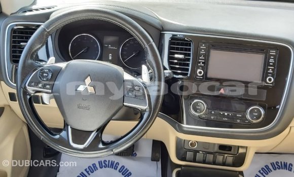 Buy Import Mitsubishi Outlander White Car in Import - Dubai in Attapeu Province Buy Import Mitsubishi Outlander White Car in Import - Dubai in Attapeu Province
