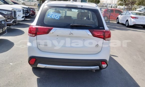Buy Import Mitsubishi Outlander White Car in Import - Dubai in Attapeu Province Buy Import Mitsubishi Outlander White Car in Import - Dubai in Attapeu Province