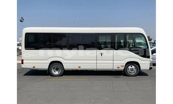 Buy Import Toyota Coaster White Car in Import - Dubai in Attapeu Province Buy Import Toyota Coaster White Car in Import - Dubai in Attapeu Province