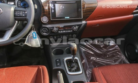 Buy Import Toyota Hilux White Car in Import - Dubai in Attapeu Province Buy Import Toyota Hilux White Car in Import - Dubai in Attapeu Province