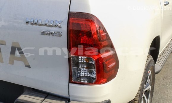 Buy Import Toyota Hilux White Car in Import - Dubai in Attapeu Province Buy Import Toyota Hilux White Car in Import - Dubai in Attapeu Province